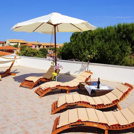 Apartment In La Ciaccia Mit Moeblierter Terrasse