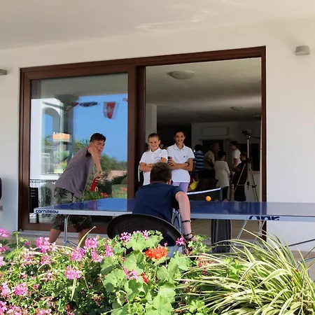 Apartment In La Ciaccia Mit Moeblierter Terrasse